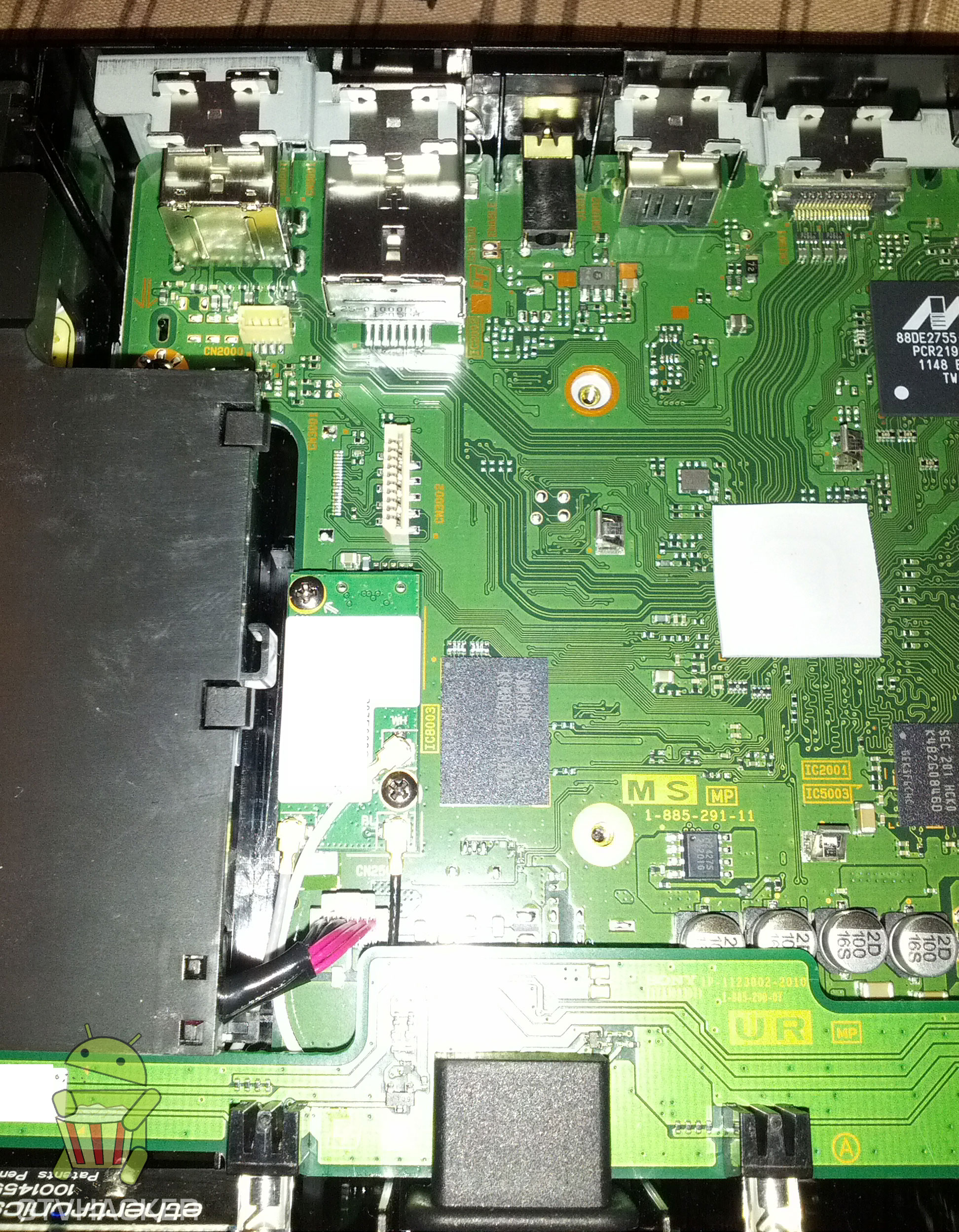 Sony nsz-gs7 top board4.jpg