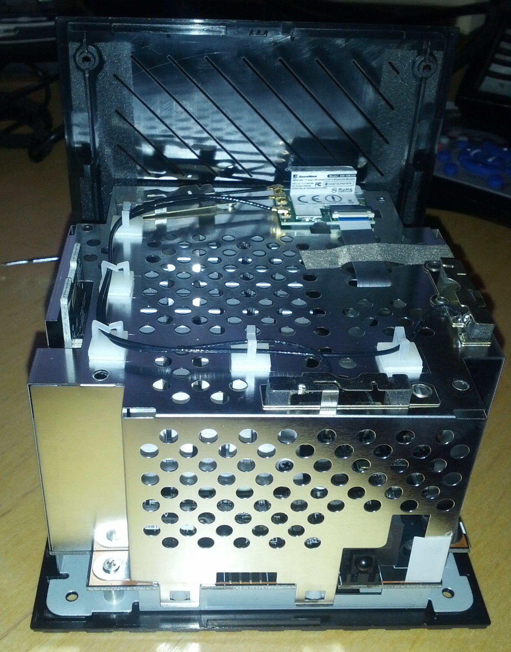 Asus cube teardown11.jpg