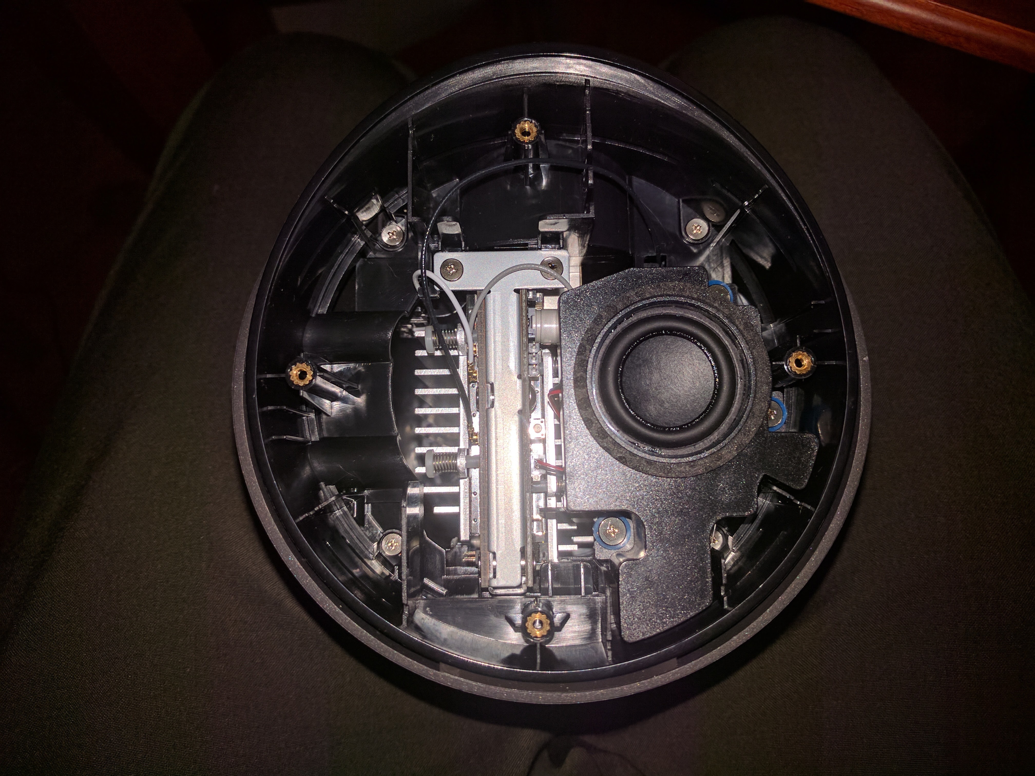 ASUS-Google-OnHub-bottom.jpg
